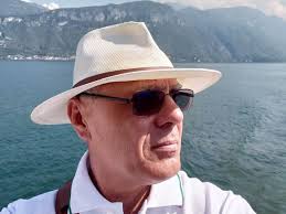 MONUMENTUL CORUPȚIEI ROMÂNEȘTI -