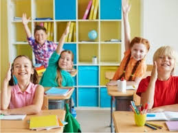 Cursurile noului an școlar încep luni, 10 septembrie şi se întind pe 168 de zile lucrătoare, respectiv 34 de săptămâni. Anul È™colar 2017 2018 In Italia Cand Incep Cursurile Cand Se TerminÄƒ È™i Ce Zile Libere Sunt