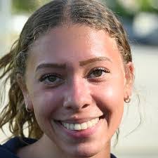 Cassie Upton's Instagram, Twitter & Facebook