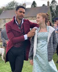 BREAKING BOMBSHELL from the Bridgerton ton – the showrunner just spilled tea that could bring back our OG power couple! 😱🔥 Jess Brownell is openly talking about wanting Regé-Jean Page AND Phoebe