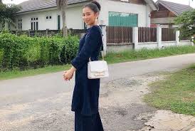 Comel cousin adik beradik menari bersama pengantin. Farah Nabilah Beri Hint Bakal Berkahwin Iluminasi