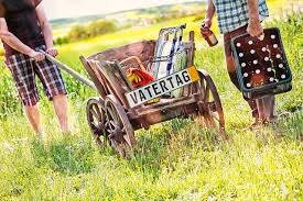 Vatertag / männertag ist in keinem bundesland ein gesetzlicher feiertag. Vatertag 2020 Trotz Corona Was Ist In Brandenburg Erlaubt Seenluft24 Fernsehen Magazin