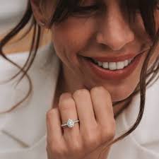 Madeleine ring in rose gold and diamonds