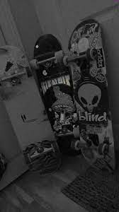 Check out this fantastic collection of dark aesthetic wallpapers. Pin By Mackup On Skate Black Aesthetic Wallpaper Black And White Aesthetic Black And White Picture Wall