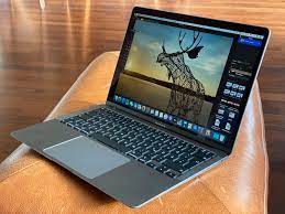 Updated in march of 2015, the macbook air sports a 1.6 ghz dual core intel core i5 processor. Macbook Air Von Apple Ausprobiert Ein Bisschen Pro Der Spiegel