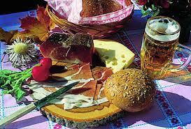bavarian lunch schweinebraten mit knodel brotzeit bayerische kuche