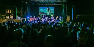 Driftaway café, an excellent seafood restaurant in savannah's popular sandfly neighborhood, is an unexpectedly good spot for live music. Where To Listen To Live Music On Tybee Island Visit Tybee Island