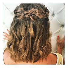 25 Gorgeous Prom Hairstyles For When You Want To Wear Your Hair Down Prom Hairstyles For Short Hair Medium Hair Styles Hair Styles