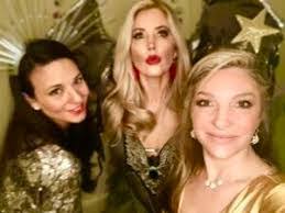 Kim Pucci's Instagram, Twitter & Facebook