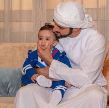 سمو الشيخ حمدان بن محمد بن راشد آل مكتوم ولي عهد دبي مع الطفل زايد سعيد خليفة سليمان ربي يحفظهم Crown Prince Of Dubai H H Sheikh Hamdan Bin Mohammed Bin