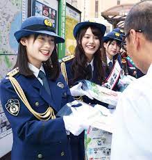 新人アイドルが１日署長 笑顔で交通安全呼びかけ | 鎌倉 | タウンニュース