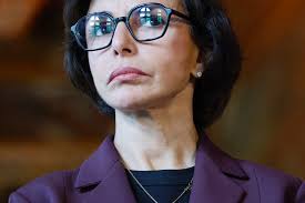 Kerolay chaves ero me i spotted the provider Zara in the