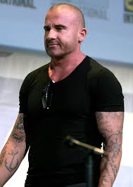 Lincoln burrows, played by dominic purcell, is a fictional character and one of the two protagonists of the american television series prison break.the plot of prison break revolves around lincoln burrows' setup for the murder of the vice president's brother and his brother's plan to help him escape his death sentence. Dominic Purcell Wikipedia