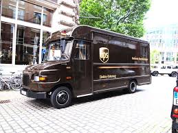 Ups hızlı kargo taşımacılığı a.ş. Rechts Statt Links Warum Ups Fahrer Nicht Links Abbiegen Geo