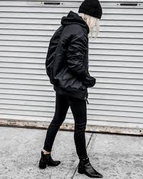 Entdecke rezepte, einrichtungsideen, stilinterpretationen und andere ideen zum ausprobieren. Only Black Boyishstyle Tomboyoutfit Boyish Fashion Boyish Fashion Tomboys Boyish Fashion Tomboys Casua Boyish Style Boyish Style Tomboys Hoodies Womens