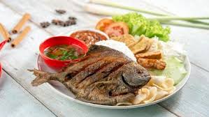 Resep ikan bawal asam manis masakan ala indonesia. Tips Menggoreng Ikan Bawal Garing Dan Tidak Lengket Di Wajan