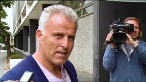 He has been married to monique van de ven since 1991. Dutch Reporter Peter R De Vries In Critical Condition After Being Shot On The Street Democracy Now