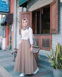 Check spelling or type a new query. 9 Warna Hijab Terbaik Yang Cocok Dipadukan Dengan Baju Putih Apik Buat Yang Malas Ribet