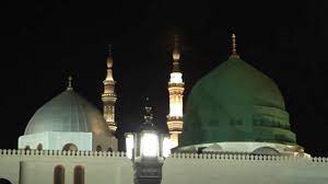 Kubah masjid dulunya sempat berwarna ungu kubah terkenal di masjid nabawi pernah dicat berwarna ungu sekitar 150 tahun lalu. Rosehan Jsk 8 Kubah Hijau Masjid Nabawi Youtube