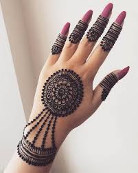 Bridal mehndi design ideas and inspiration at shaadiwish. Gol Tikki Mandala Mehndi Design With Bangle K4 Fashion