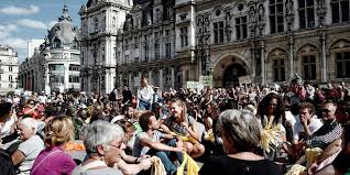 Le coût des émissions de carbone incite également à investir dans des technologies propres et sobres en carbone. Marche Pour Le Climat Entre 18 500 Et 50 000 Personnes Defilent A Paris Le Point