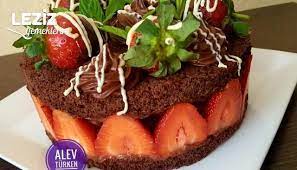 bol cikolatali kremali ve cilekli pasta sekli sahane leziz yemeklerim yemek tarifi yemek pasta pasta tarifleri