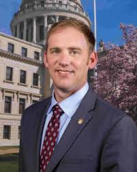 Legislative Session Ends, Governor Expected to Call Lawmakers Back for  Special Session