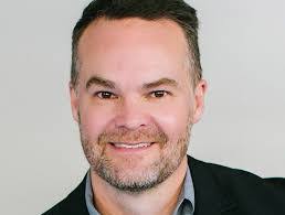 Amber Kearns's Instagram, Twitter & Facebook