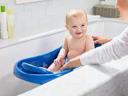 Give your baby a sponge bath on a flat, comfortable surface in a room that's 75 to 80 °f (24 to 27 °c). The 10 Best Baby Bathtubs Of 2021