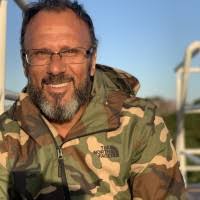 200+ perfis com “Manchado”