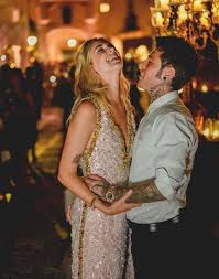 Benvenuti in questa fanpage dedicata ai ferragnez. Your Day Ibiza Chiara Ferragni And Fedez S Wedding Vows Will Make You Cry