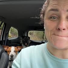 Lunch time! The Milwaukee County Zoo has a brand-new food offering in the  farm area full of healthy, family-friendly options. Welcome, Bean Sprouts  Cafe!