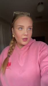 Grace Quinlan Sixpack