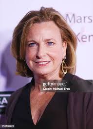 Veronica Melvin and Julie Bowen arrive at LA's Promise 2012 Gala held...  News Photo