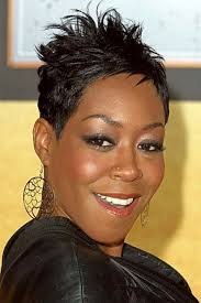 If you're struggling to pick a good haircut for your round face, here are some pictures of the top hairstyles you have to choose from. 5 Adorable Short Haircuts For Long Faces African American Cruckers