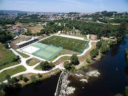 Utilização do campo de futebol de onze: Trfihi Parks Parks Parque Urbano Sara Moreira