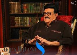 غيب الموت الفنان سمير غانم، قبل قليل، عن عمر ناهز 84 عاما، داخل أحد المستشفيات وأعلن الكاتب والمنتج أحمد الإبياري عن وفاة الفنان الكبير سمير غانم وذلك عبر صفحته بموقع. Sgxcpflnyhhlpm