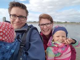 Check spelling or type a new query. Julias Alltag Mit Baby Ich Fuhle Mich Gleichzeitig Uber Und Unterfordert Stadt Land Mama