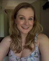 My name is Natasha i'm looking for a boyfriend money isn't a problem please  email me