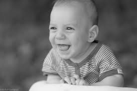 Hi people! Why is this happening with my photos? Everytime I shoot multiple  photos, they always are distributed by a lot of folders like the ones in  the picture? Can anyone explain