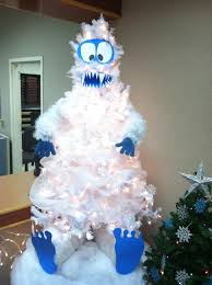 Abominable Snowman Christmas Tree Too Awesome White Christmas Tree Decorations Snowman Christmas Tree Creative Christmas Trees