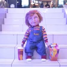 Chucky At The Movies Horror Movies Funny Childs Play Chucky Chucky