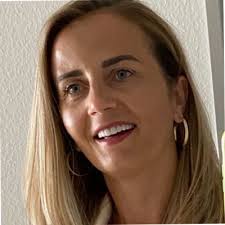 Dürfen wir vorstellen: Noemi Meyer. Sie hat ihre  FaGe-Lehrabschlussprüfungen mit einem Notendurchschnitt von 5.8 bestanden!  Wir gratulieren herzlich zu diesem Glanzresultat!