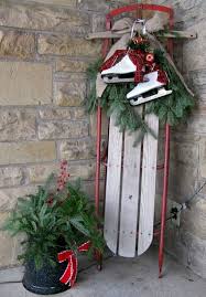 40 Stunning Rustic Christmas Decor Ideas 36 Christmas Porch Decor Outdoor Christmas Decorations Christmas Decorations
