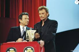 L'animateur a tenu toute la soirée malgré la perte de son ami. Michel Drucker Et Johnny Hallyday A L Olympia Pour Les Victoires De La Musique A Paris Le 20 Fevrier 1998 C Patrick Carpentier Bestimage Purepeople