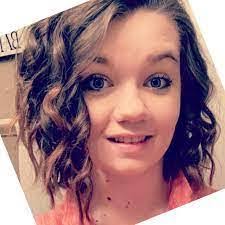 Shania Oliver's Instagram, Twitter & Facebook