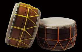 Banyak daerah yang sudah mengadopsi rebab dalam berbagai pertunjukkan musik, baik untuk acara pesta atau sekedar hiburan rakyat. 5 Alat Musik Tradisional Gorontalo Yang Khas Dan Unik