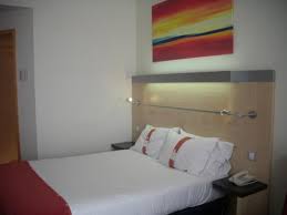 The cheapest way to get from holiday inn express barcelona city 22@, an ihg hotel to fira de barcelona costs only €2, and the quickest way takes just 10 mins. Zimmer 214 Picture Of B B Hotel Girona 3 Salt Tripadvisor