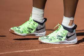 But only this time, instead of an intense prep on the court, she shared the status of her training shoes. Serena Williams Custom Neon Green Nike French Open Sneakers Popsugar Fitness
