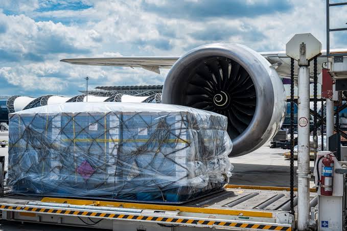 VẬN CHUYỂN HÀNG HỎA TỐC TỪ SÀI GÒN ĐI HÀ NỘI